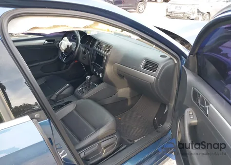 2017 Volkswagen Jetta 1.4T Se from USA, damaged, VIN 3VWDB7AJXHM234728